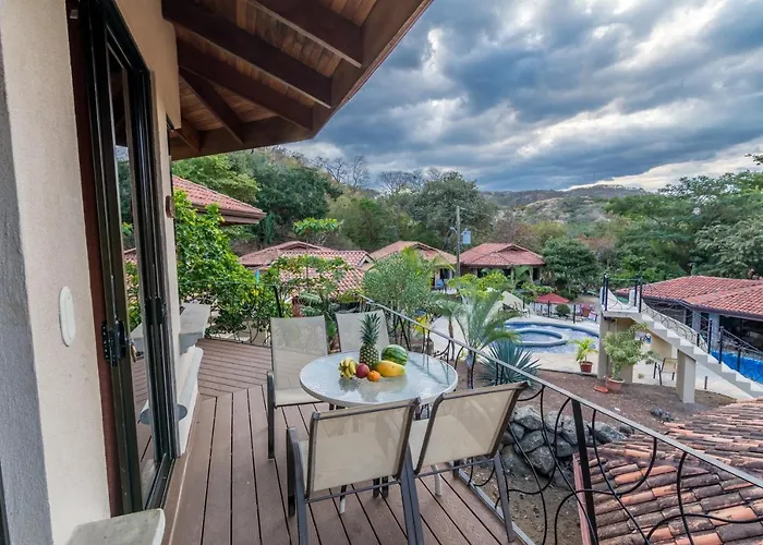 Lodge Hermosa Heights 16 *